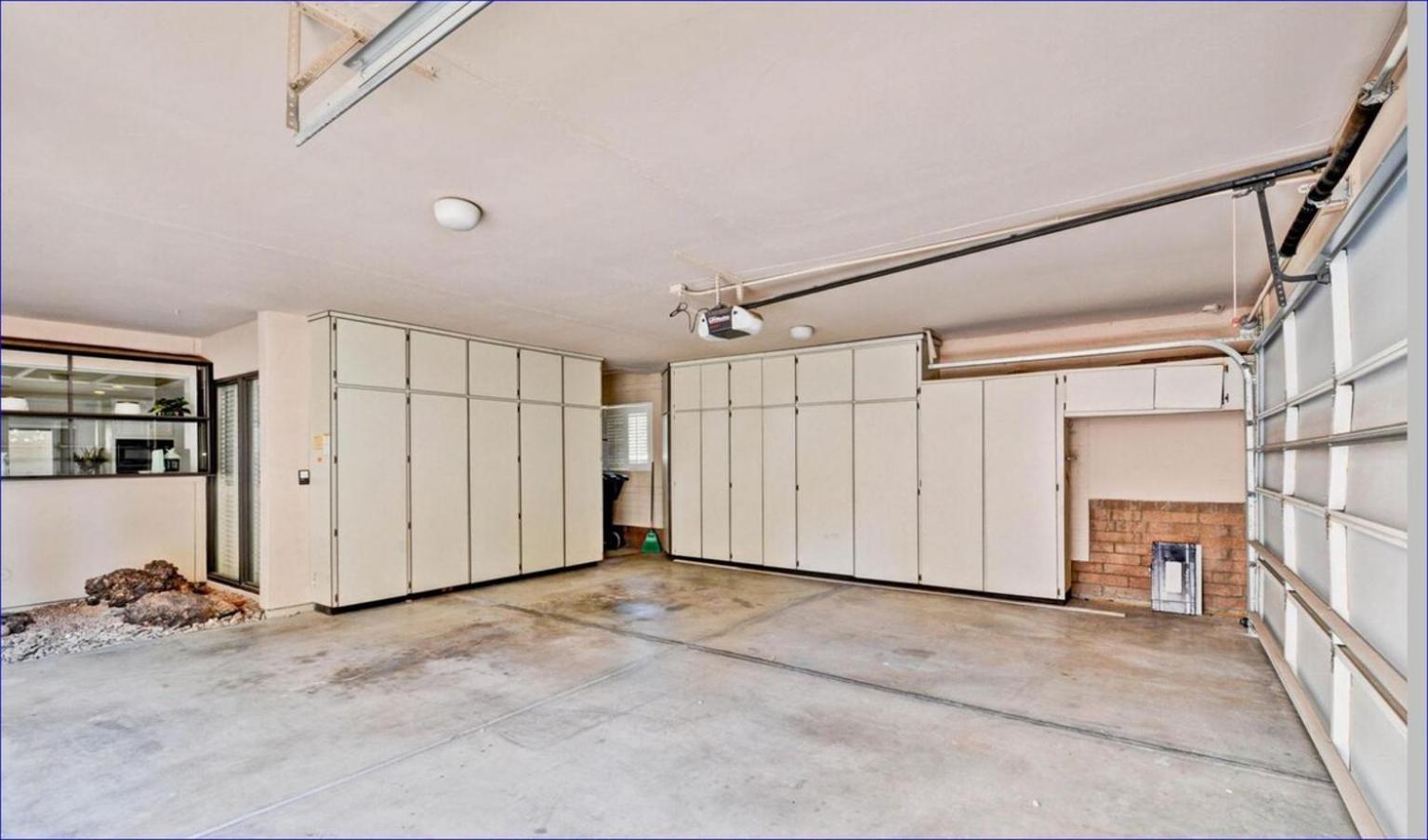 Pickleball, Tennis, Pool Spa, Bike Trail, Private Scottsdale