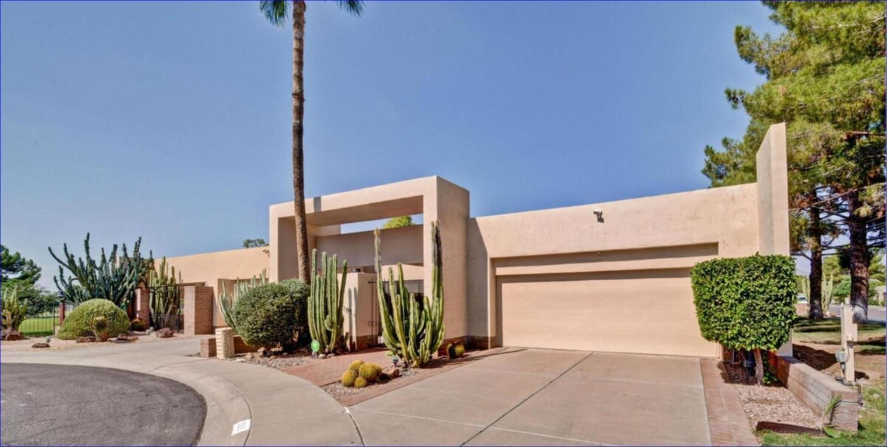 Pickleball, Tennis, Pool Spa, Bike Trail, Private Holiday home *